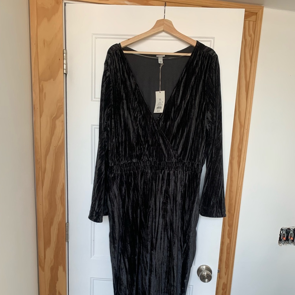 Black polyester women’s jumpsuit!